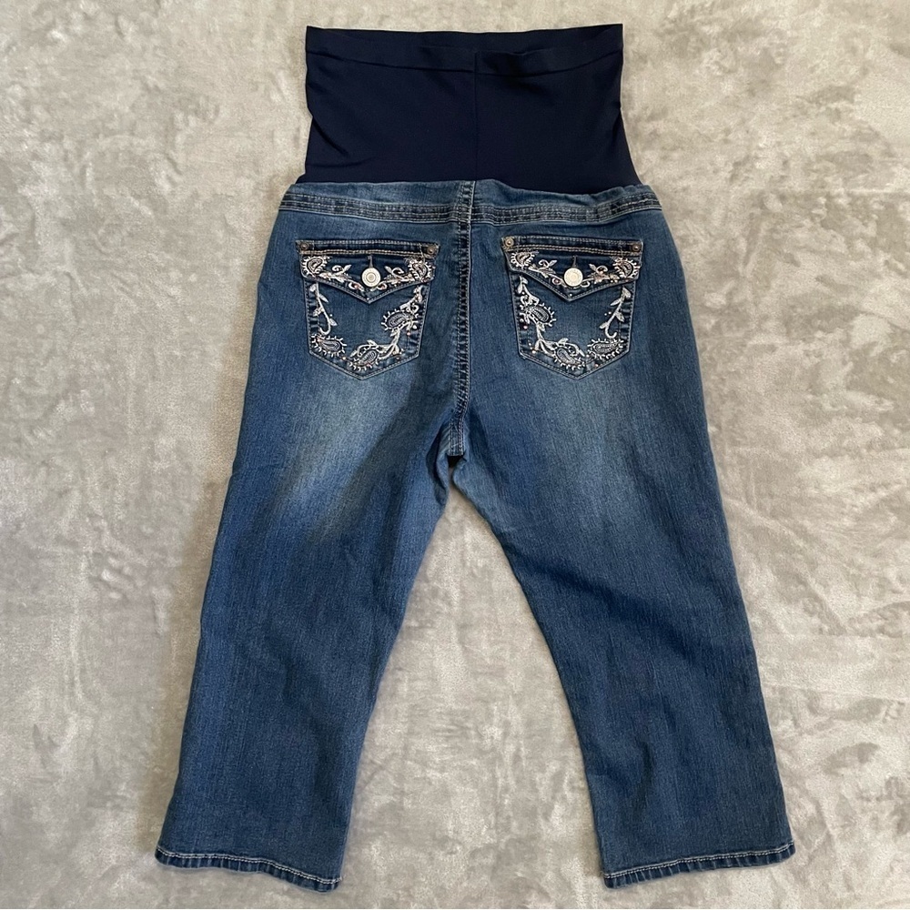 Bella Vida Maternity Embroidered Rhinestone Pocket Capri Jeans Size XL Blue